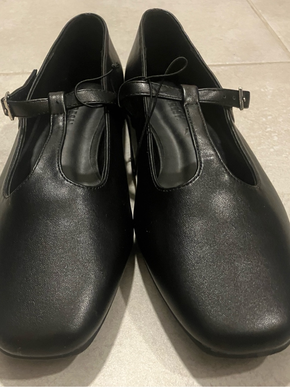 Joe Fresh Black T-Strap Flats Size 7 Never Worn Gothic Minimalist